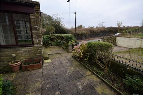 2 bedroom terraced house to rent, Bankhouse Lane, Pudsey, West Yorkshire