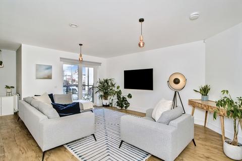 2 bedroom flat for sale, Ocean Drive, Leith, Edinburgh, EH6