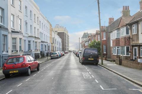 4 bedroom end of terrace house to rent, Arundel Street, Brighton BN2