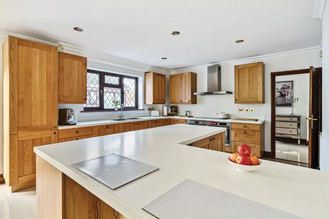 5 bedroom detached house for sale, Forest Road, Swanmore, Southampton, Hampshire, SO32