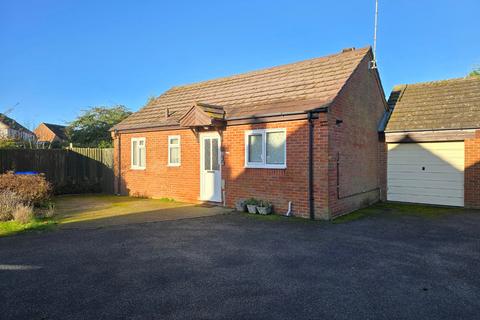 2 bedroom detached bungalow for sale, William Road, Long Buckby, Northamptonshire, NN6 7YS