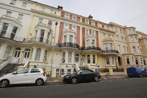 2 bedroom flat to rent, Jevington Gardens, Eastbourne