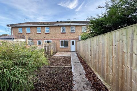 2 bedroom terraced house to rent, Weavers Crofts, Melksham SN12