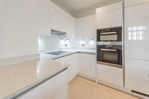 2 bedroom flat to rent, Rainville Road, W6