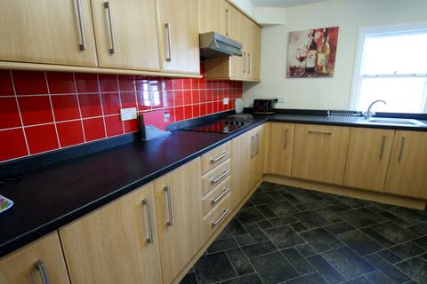 1 bedroom in a house share to rent, The Suffolks, Close to Cheltenham Hospital