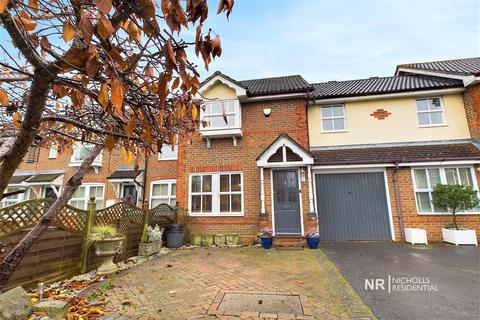 3 bedroom terraced house for sale, Hillier Place, Chessington, Surrey. KT9