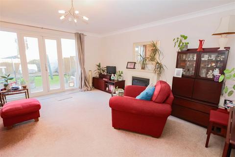 39 Bascombe Grove, Crayford, Dartford, DA1 3RG