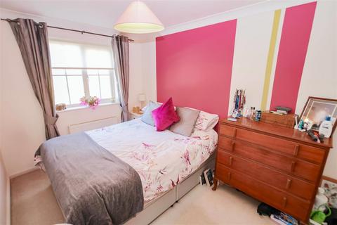 39 Bascombe Grove, Crayford, Dartford, DA1 3RG