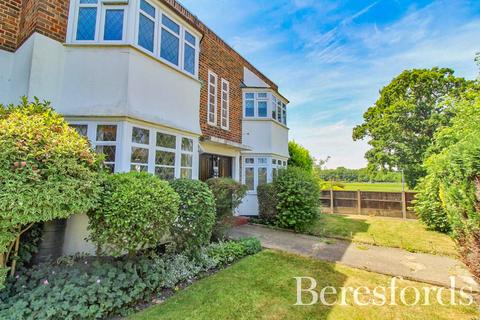 2 bedroom apartment for sale, Little Gaynes Lane, Upminster, RM14