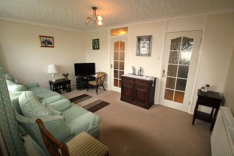 2 bedroom ground floor flat for sale, Gibbs Couch, Watford WD19