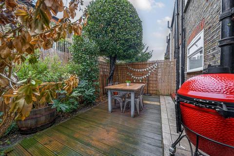 2 bedroom maisonette for sale, Daphne Street, Earlsfield