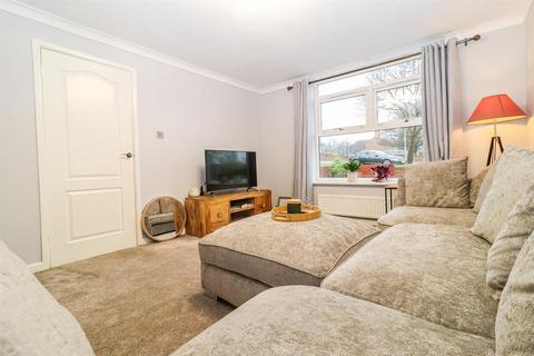 3 bedroom end of terrace house for sale, Standbridge Lane, Wakefield WF2