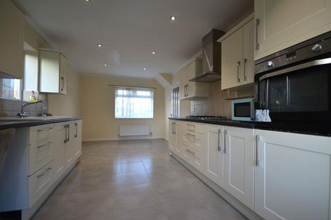 3 bedroom semi-detached house to rent, Mountside, Stanmore, HA7