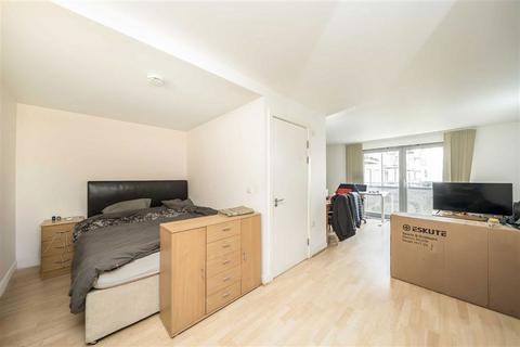 Studio for sale, Deals Gateway, London SE13