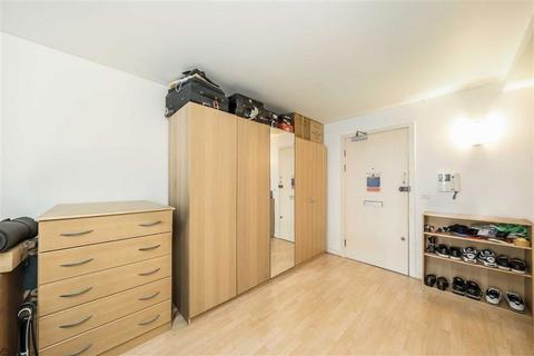 Studio for sale, Deals Gateway, London SE13