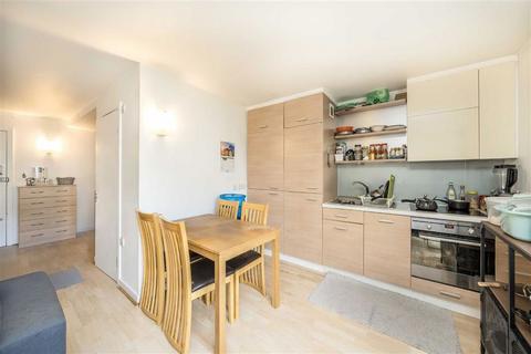 Studio for sale, Deals Gateway, London SE13