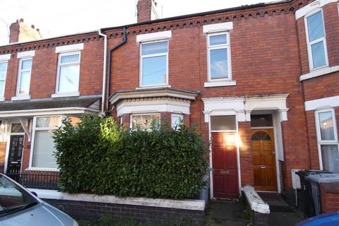 3 bedroom terraced house to rent, Catherine Street, Crewe