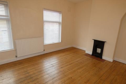 3 bedroom terraced house to rent, Catherine Street, Crewe