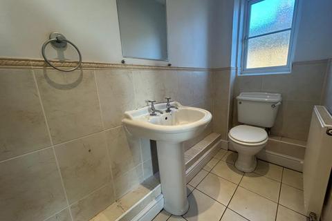 2 bedroom apartment to rent, Sunbury,  Null,  TW15