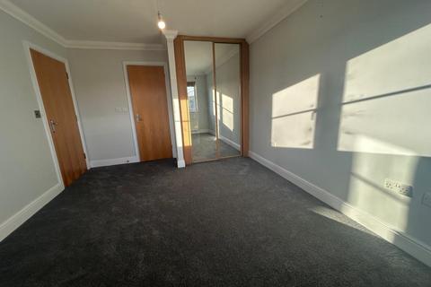 2 bedroom apartment to rent, Sunbury,  Null,  TW15