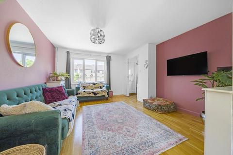 57 Manor Road, Witney, OX28 3UE