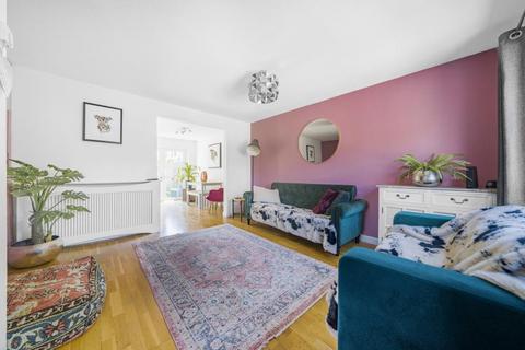 57 Manor Road, Witney, OX28 3UE