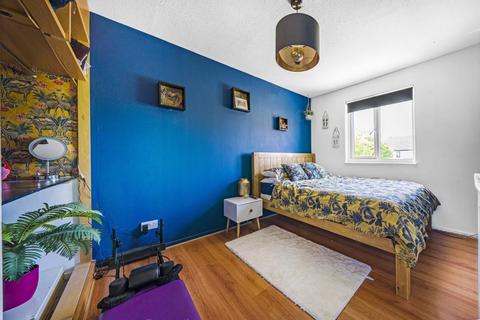 57 Manor Road, Witney, OX28 3UE