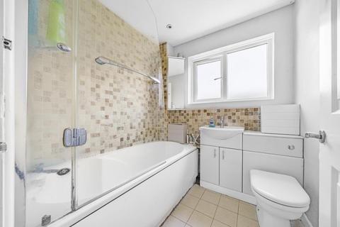 57 Manor Road, Witney, OX28 3UE