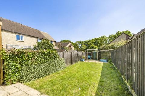 57 Manor Road, Witney, OX28 3UE