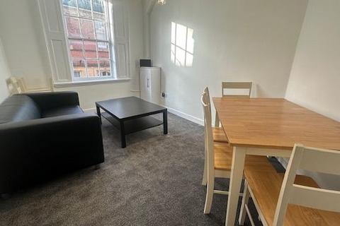 4 bedroom apartment to rent, A Swan Street, Warwick