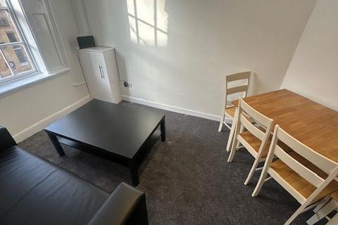 4 bedroom apartment to rent, A Swan Street, Warwick