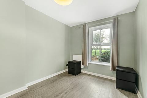 2 bedroom apartment to rent, Cadogan Terrace, London, E9