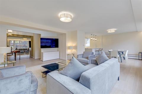 2 bedroom flat for sale, Bourdon Street, London, W1