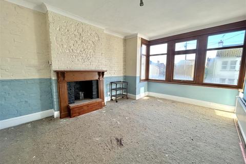 3 bedroom flat for sale, Leigh Hall Road, Leigh-On-Sea