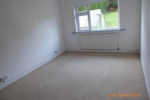 3 bedroom detached bungalow to rent, Bronyglyn, Bronwydd Arms, Carmarthen