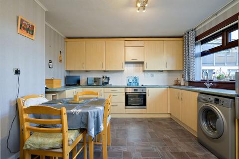 3 bedroom property for sale, Mayfield Court, Armadale