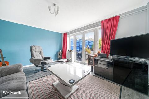 82 Novello Close, Basingstoke, RG22 4LE