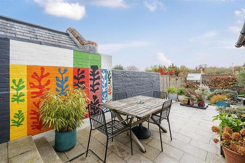 3 bedroom terraced house for sale, King Street, Arundel