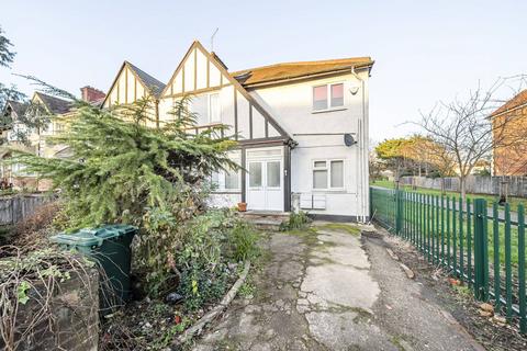 4 bedroom flat for sale, Edgware Way, Edgware, HA8