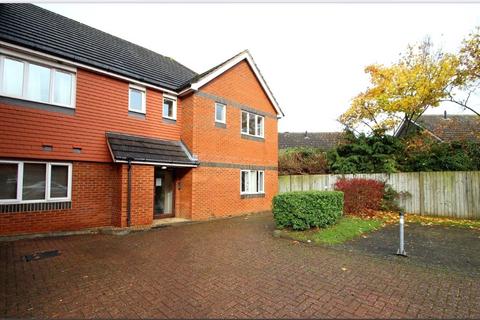 1 bedroom apartment for sale, Tower Close, East Grinstead RH19