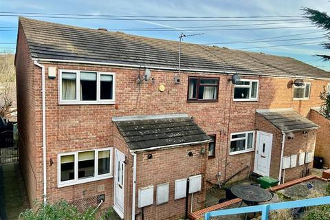 2 bedroom townhouse for sale, Post Hill Court, Leeds