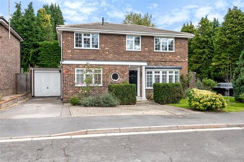 4 bedroom detached house for sale, East Gardens, Surrey GU22