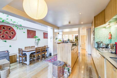 6 bedroom terraced house for sale, Constantine Road, London