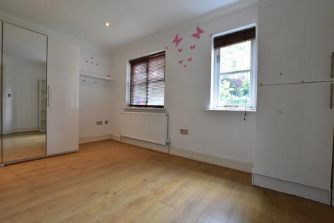 2 bedroom apartment to rent, Manser Court, Lawrie Park Gardens, Sydenham, SE26