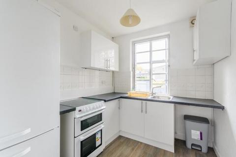 3 bedroom apartment for sale, Kingsley Court, 81-87 St Pauls Avenue, London, NW2