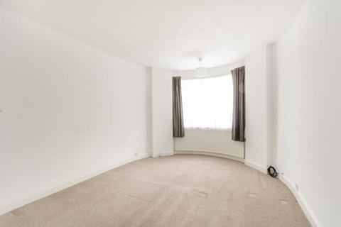 3 bedroom apartment for sale, Kingsley Court, 81-87 St Pauls Avenue, London, NW2