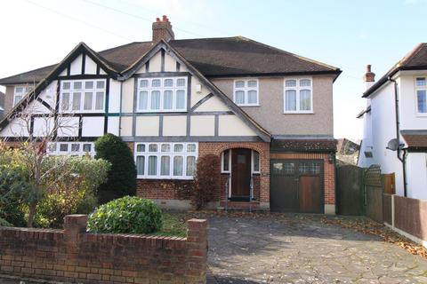 4 bedroom semi-detached house for sale, Kingswood Avenue, Bromley, BR2