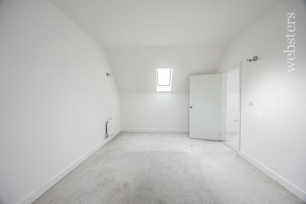 Tern Drive-09
