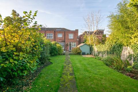 3 bedroom end of terrace house for sale, Azalea Walk, Pinner HA5