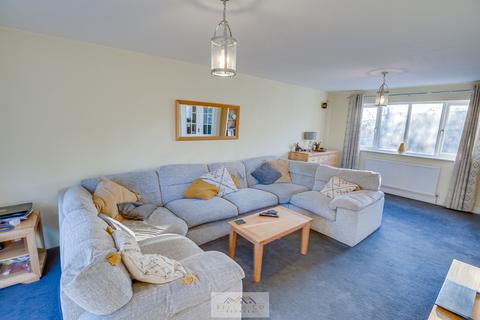 30 Olivers Way, Catcliffe, Rotherham, S60 5UD